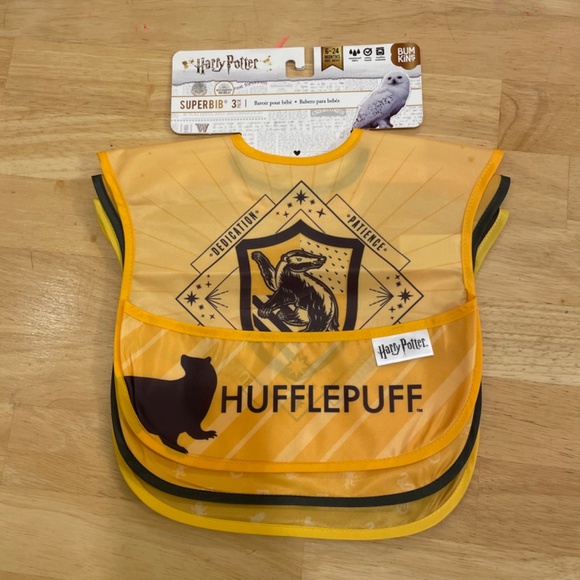 New 6-24m Harry Potter x Bumkins Hufflepuff waterproof bibs. 3 pack. BNWT. - Picture 7 of 7